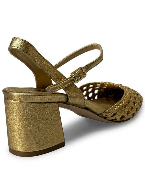 Décolleté con cinturino intreccio oro CH2504/L